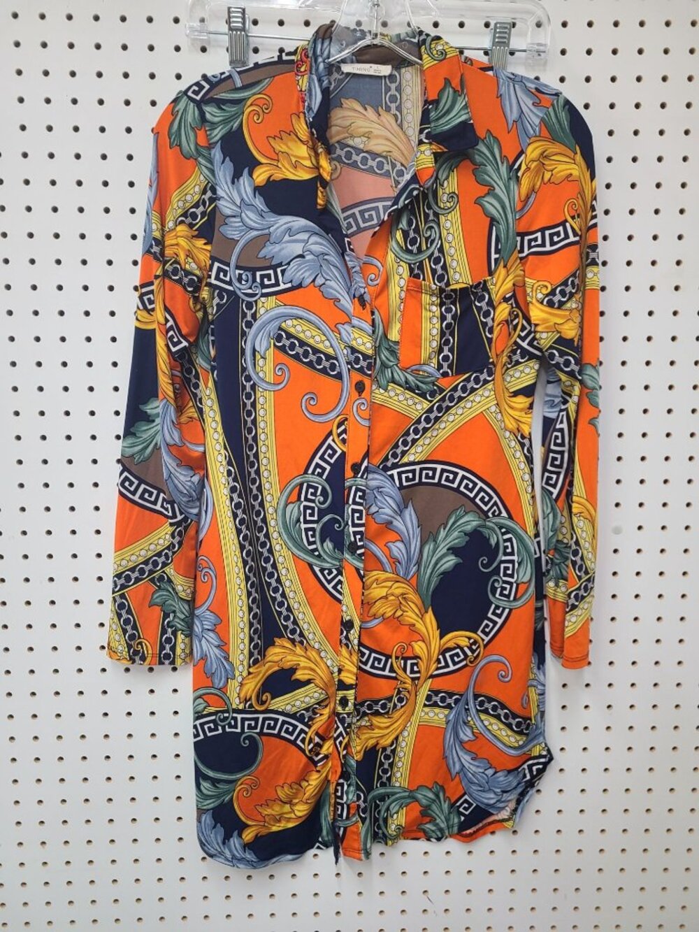 Colorful Womens Long-Sleeve Button-Up Shirt With Bold Baroque & Chain Print Size